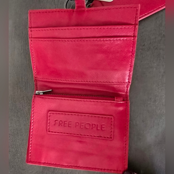 NWT Free People All You Need Cardholder with Bonus Ring 💍♥️💍♥️💍♥️💍♥️💍♥️ - Picture 6 of 8